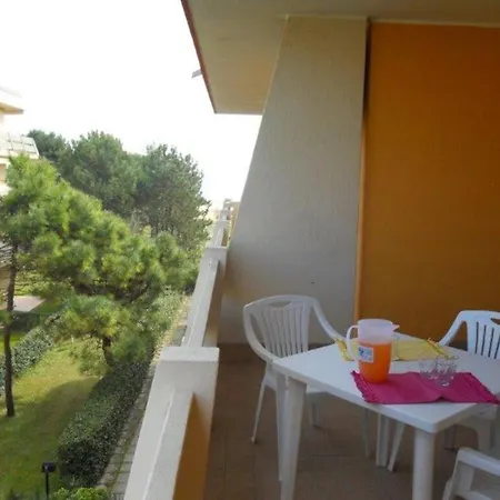Modern Flat With Terrace - Beahost Apartment *